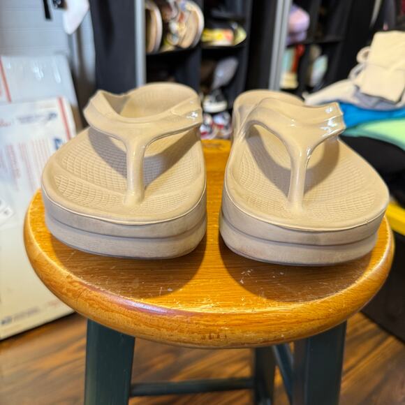 Oofos Oomega Oolala Sandal Nomad Platform Sandal Size 9 - Picture 6 of 9
